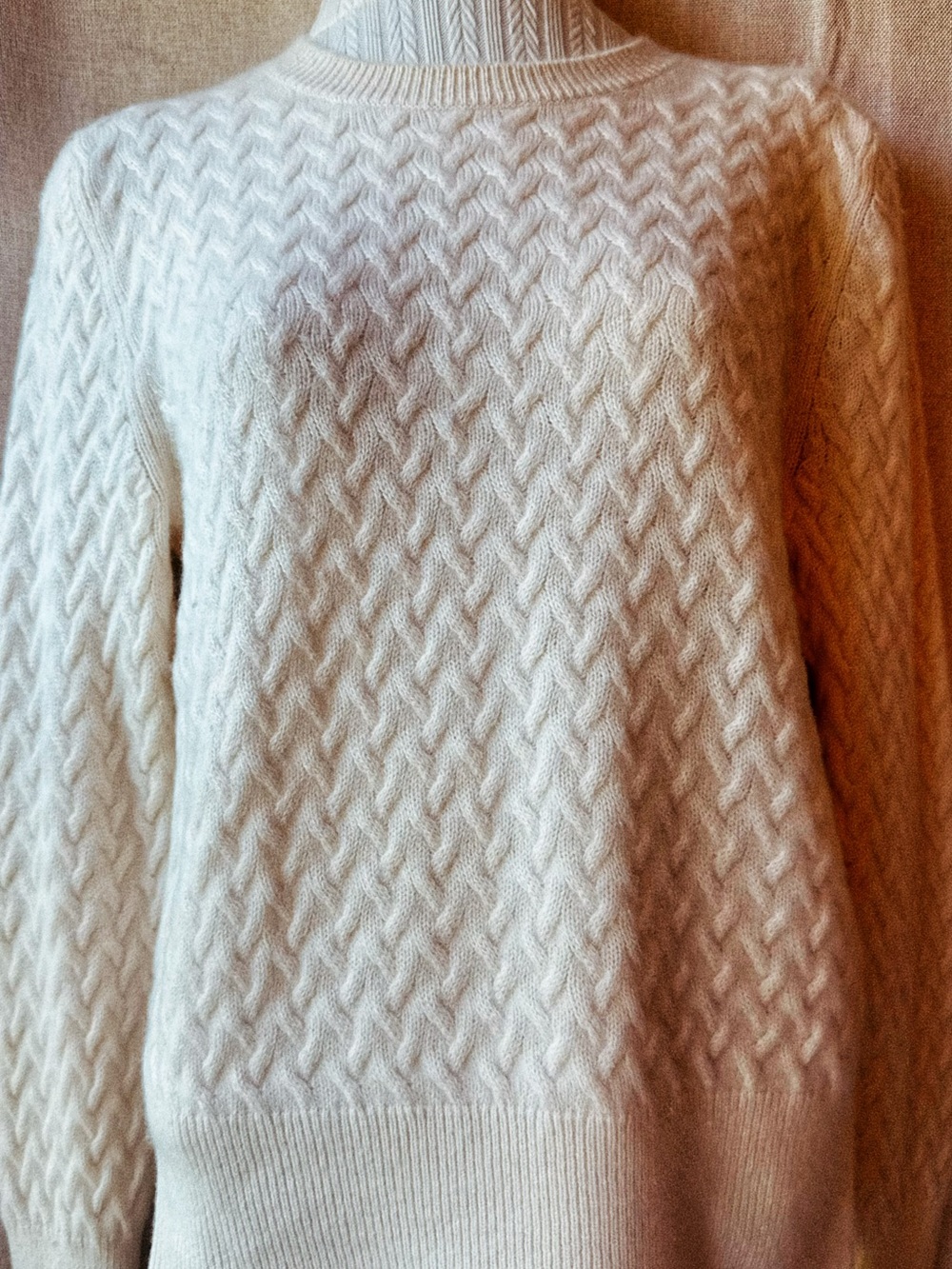 🤍🏔️ 100% Cashmere • Banana Republic • Aspen Ivory Basketweave